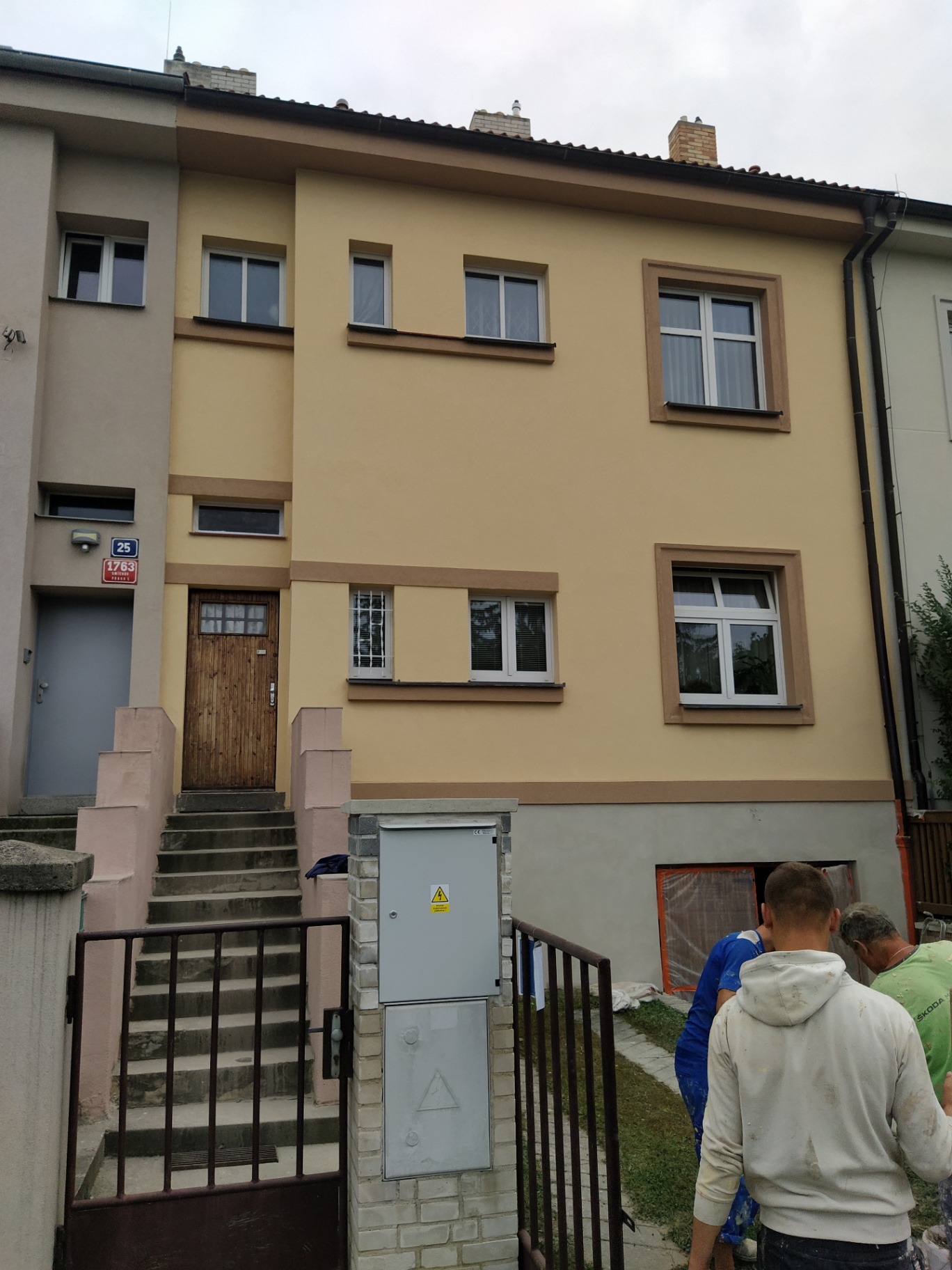 Rekonstrukce fasády řadového domu, Praha